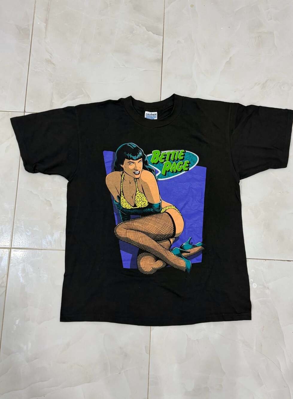 Vintage 90s Bettie Page Pinup Graphic T-Shirt Large - Deadstock NOS Gildan